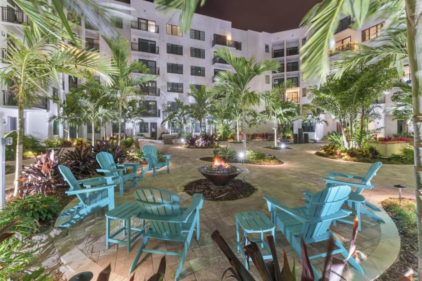 Cozy Retreat 2 Bedroom Hideaway Moments From The Sand Boynton Beach Extérieur photo