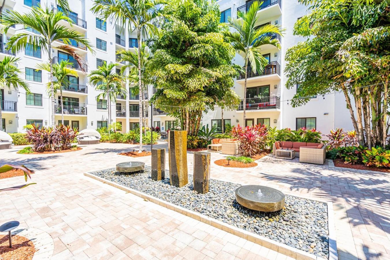 Cozy Retreat 2 Bedroom Hideaway Moments From The Sand Boynton Beach Extérieur photo